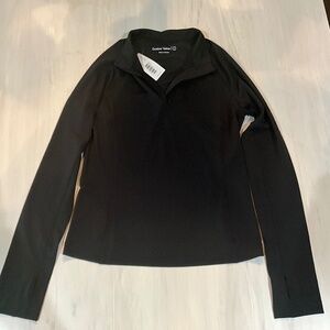 Outdoor Voices CoolTech 1/4 zip long sleeved top in Black, Size S, NWT